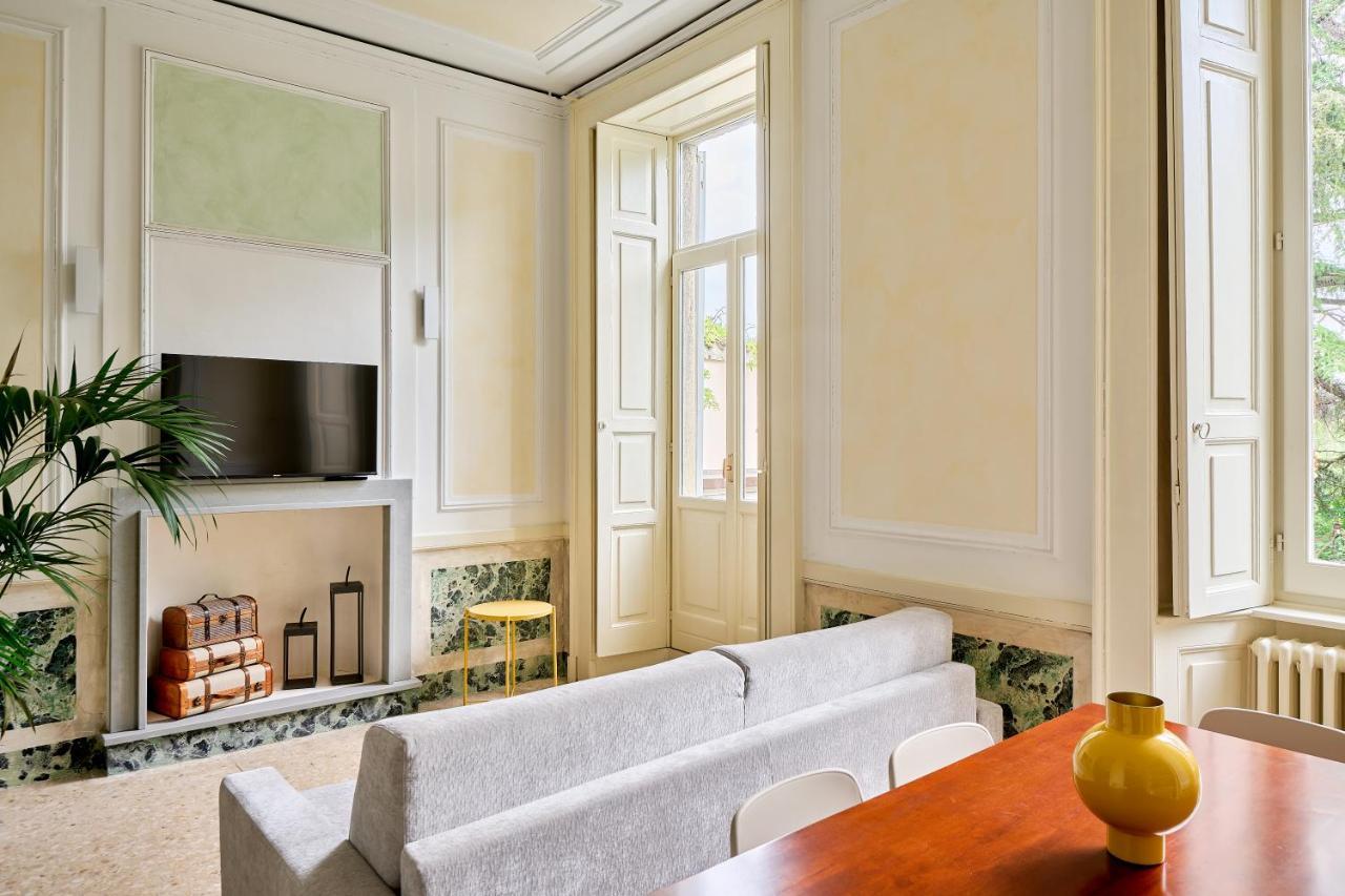 Apartment Rego - Boutique With Some Off-site In A Charming Historic District Close To Upper Town