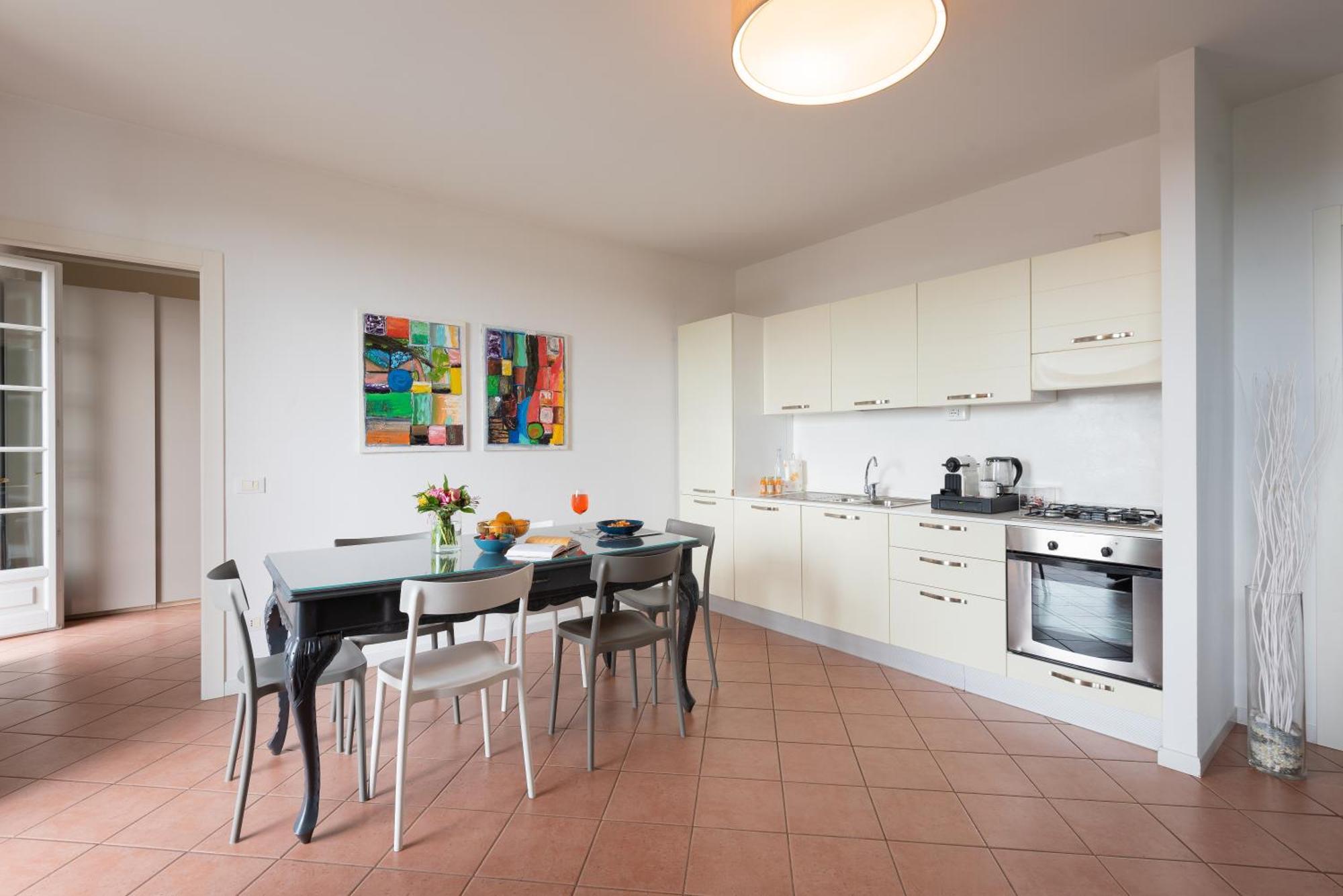 Rego - Boutique With Some Off-site In A Charming Historic District Close To Upper Town